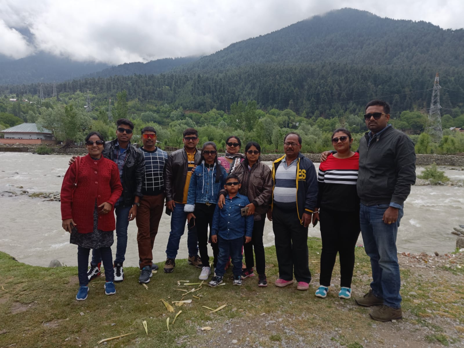 Kashmir with Vaishno Devi and Amritsar Tour